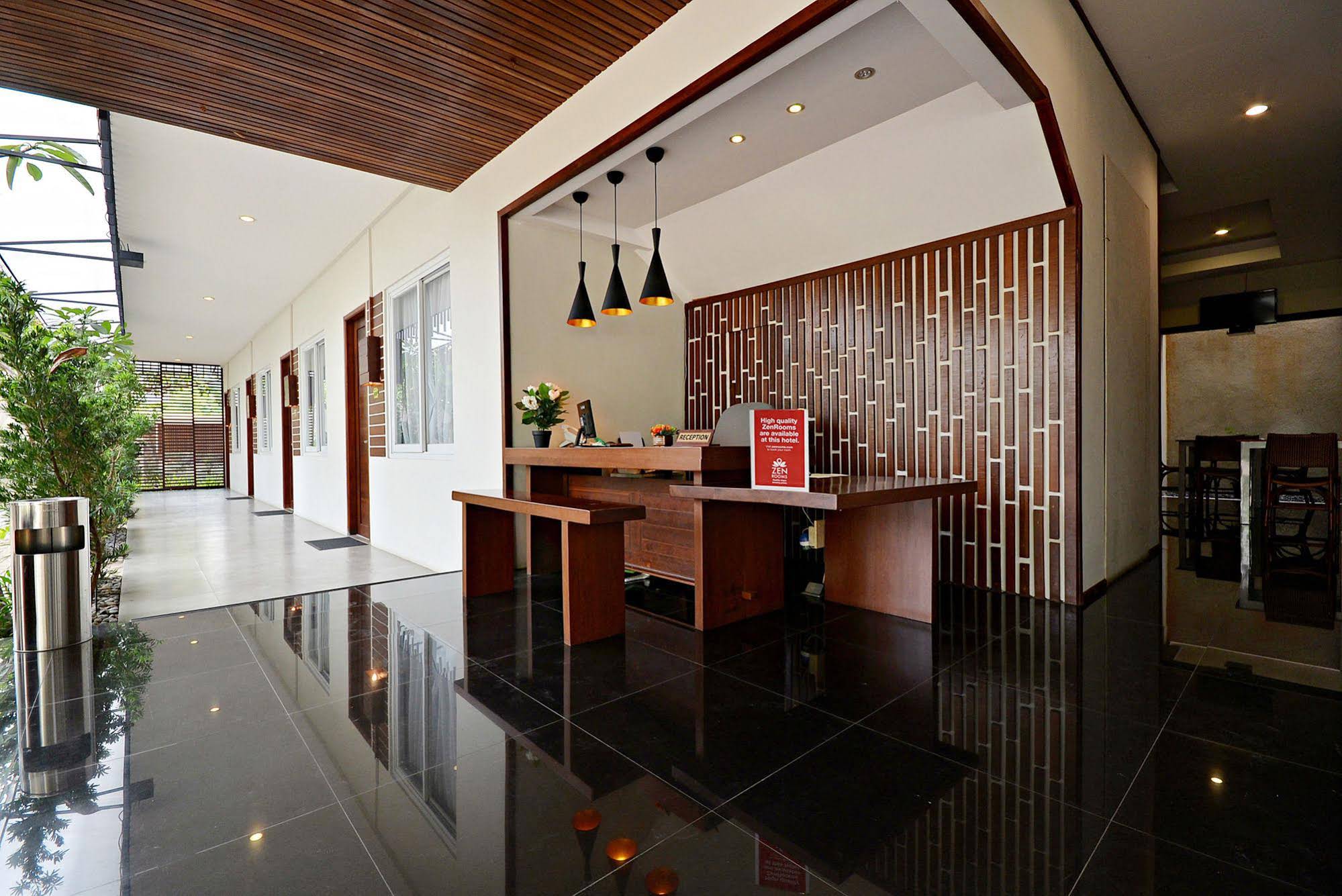 Pejaten Valley Residence by ZEN Rooms