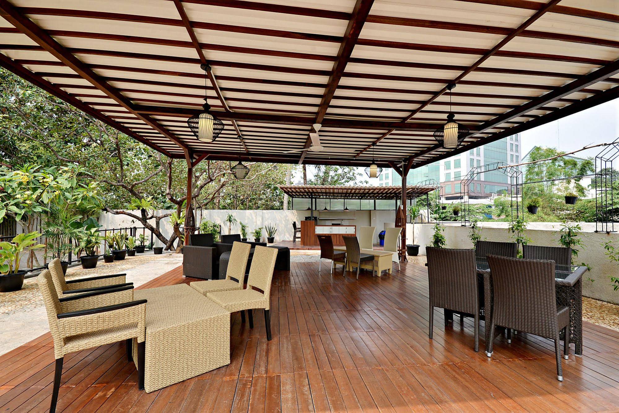 Pejaten Valley Residence by ZEN Rooms