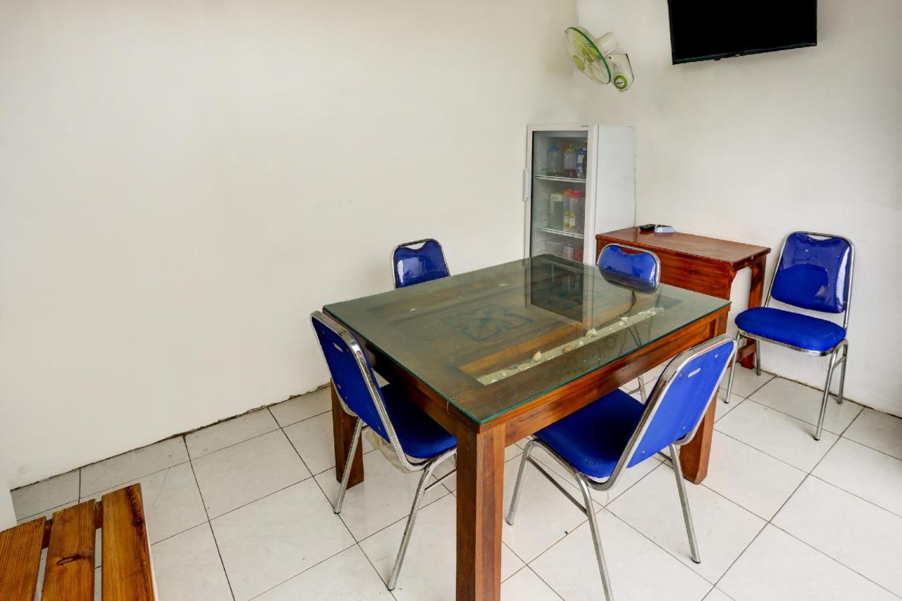 Permata House by OYO Rooms