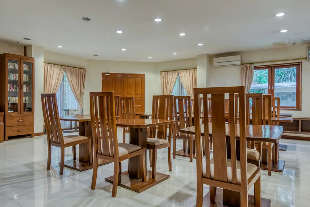 Pinnus Residence By RedDoorz