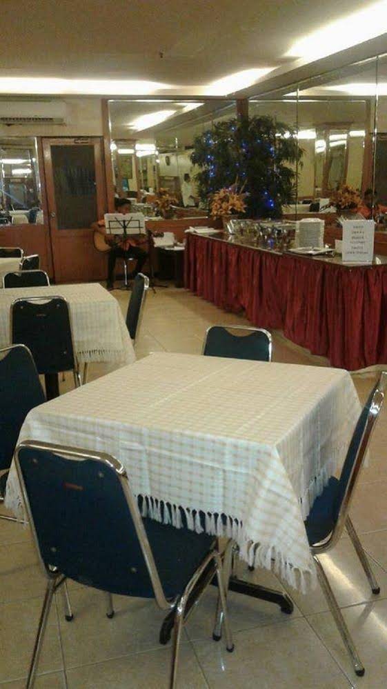 Plaza Hotel Harco Mangga Dua