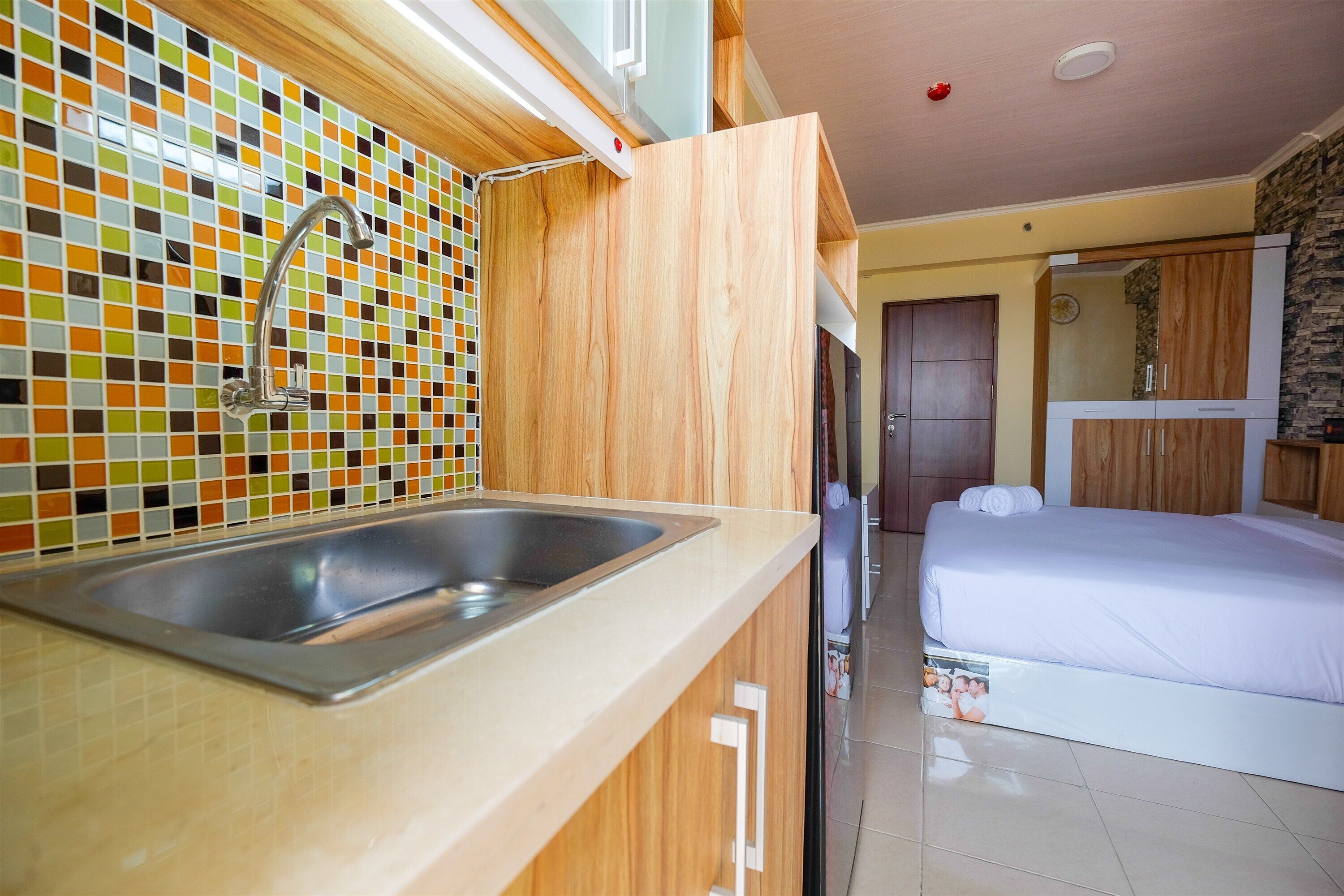 Pluit Sea View Apartment