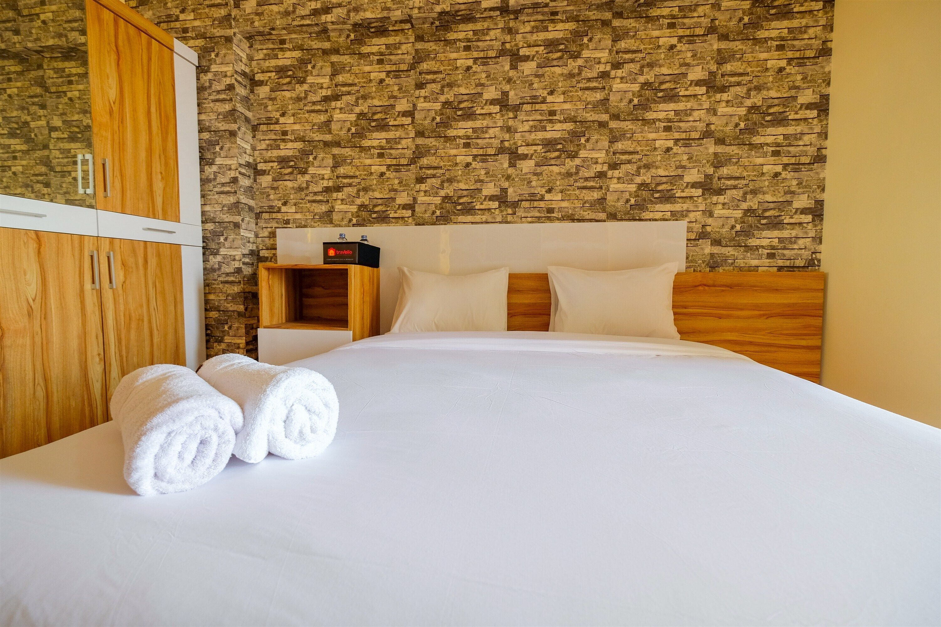 Pluit Sea View Apartment