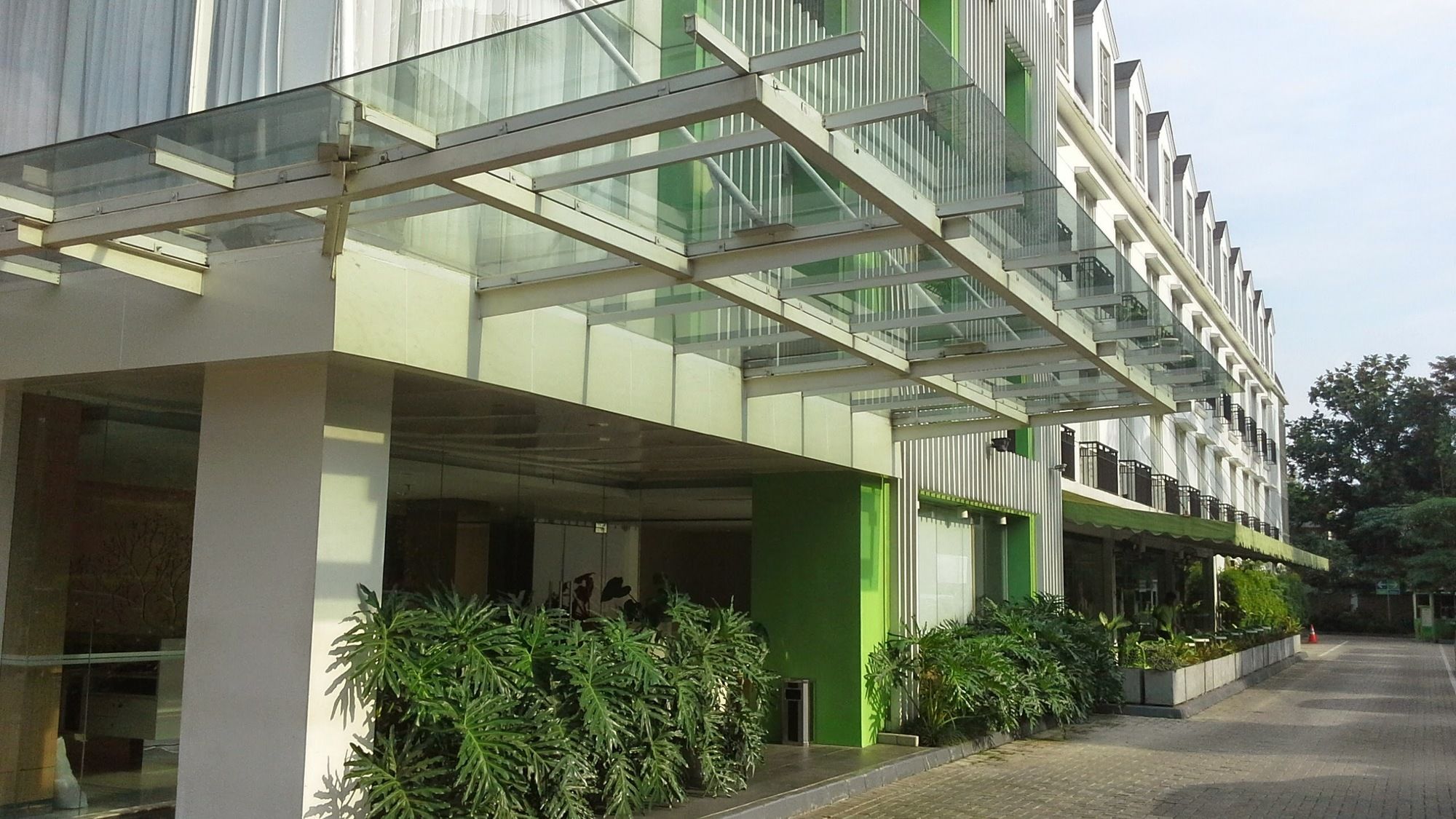 Pomelotel Patra Kuningan