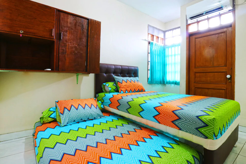 Premium Senen Guesthouse