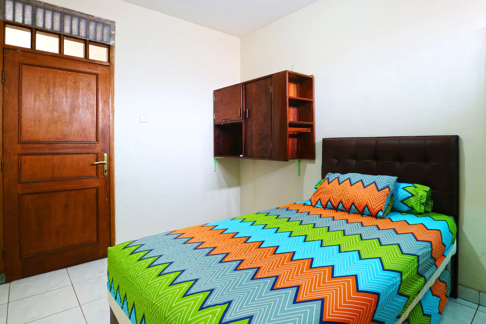 Premium Senen Guesthouse