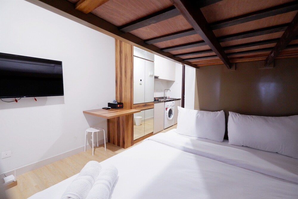 Puri Mansion Apartment