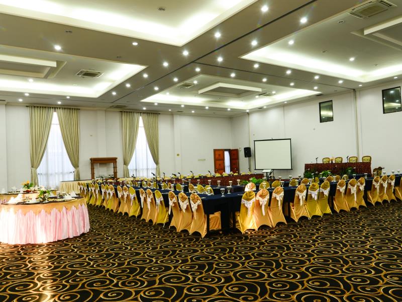 Puri Mega Hotel