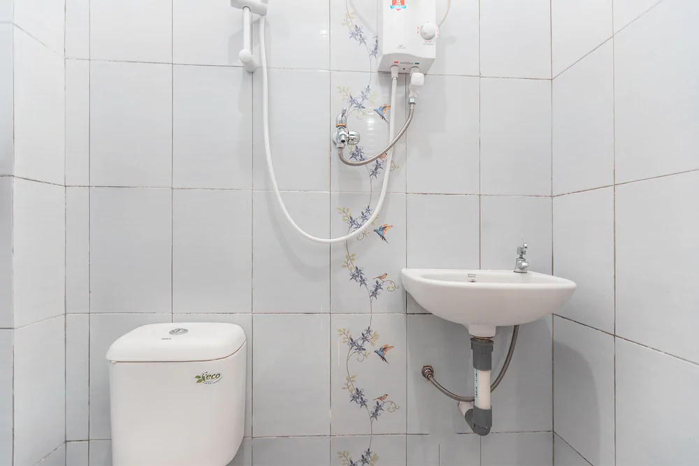 Puspita Guesthouse by OYO Rooms