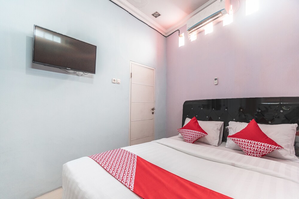 Puspita Guesthouse by OYO Rooms