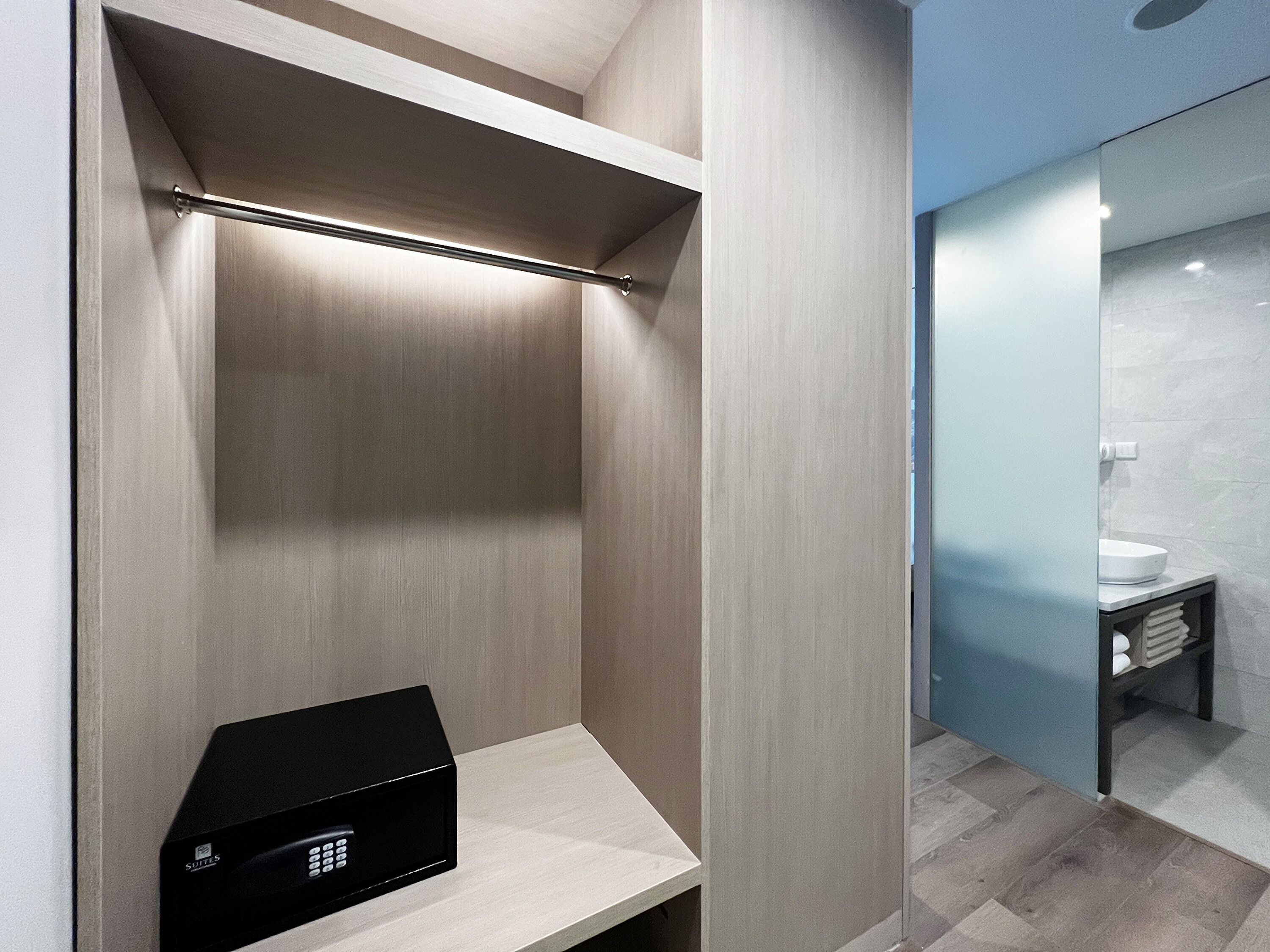 Ra Suites Simatupang