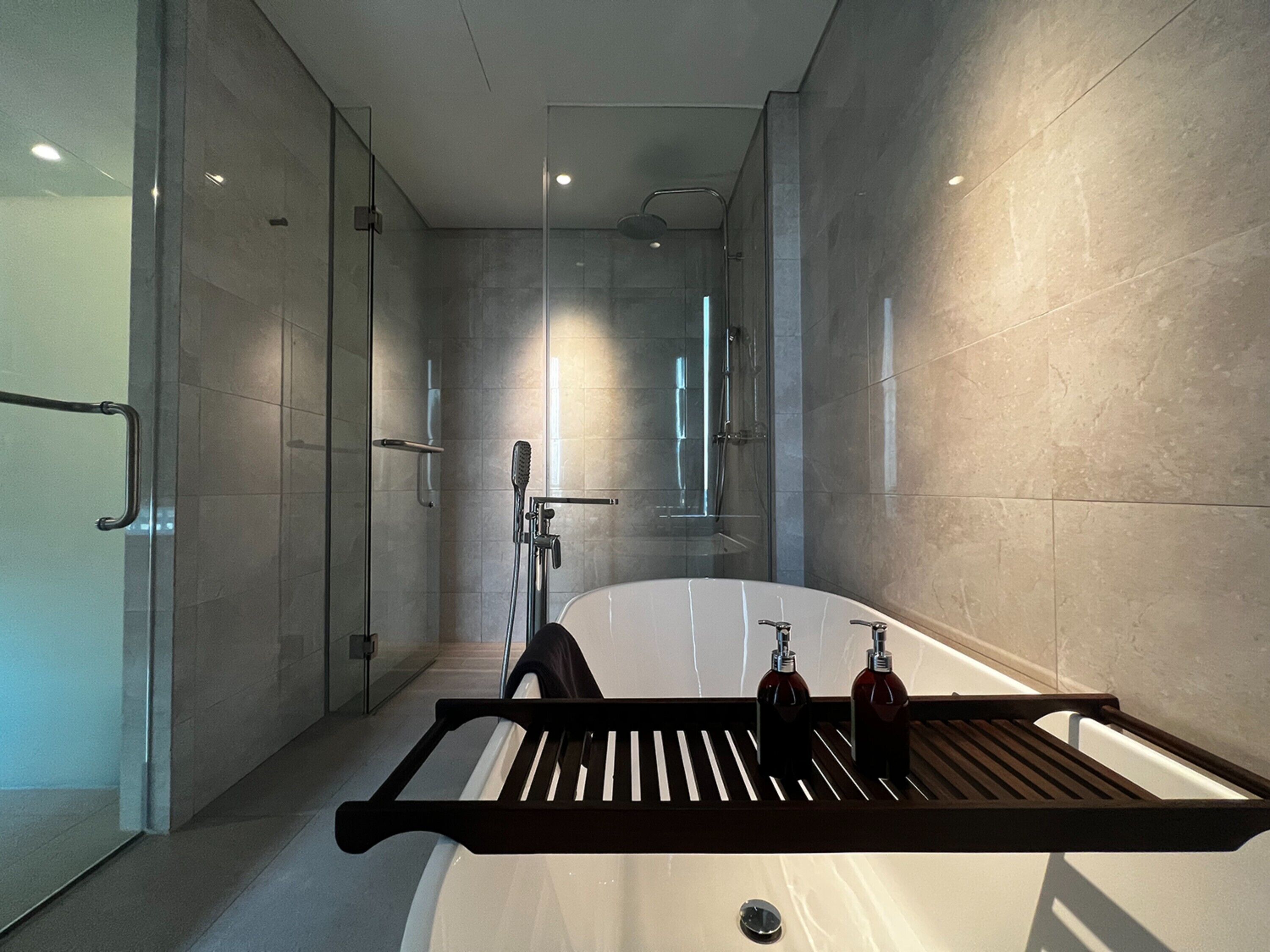 Ra Suites Simatupang