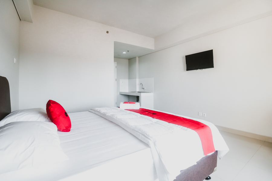 RedDoorz Apartment Near Summarecon Mall Serpong