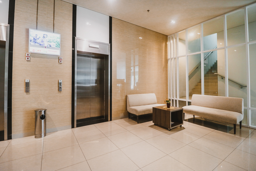 RedDoorz Apartment Near Summarecon Mall Serpong