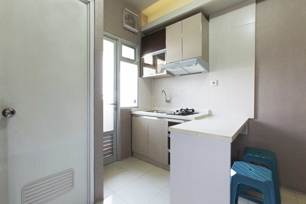 RedDoorz Apartment @ Pegangsaan Kelapa Gading 3