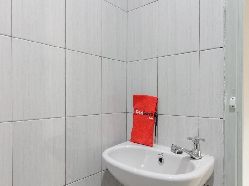 RedDoorz @ Cipete Raya