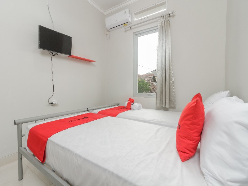 RedDoorz @ Cipete Raya