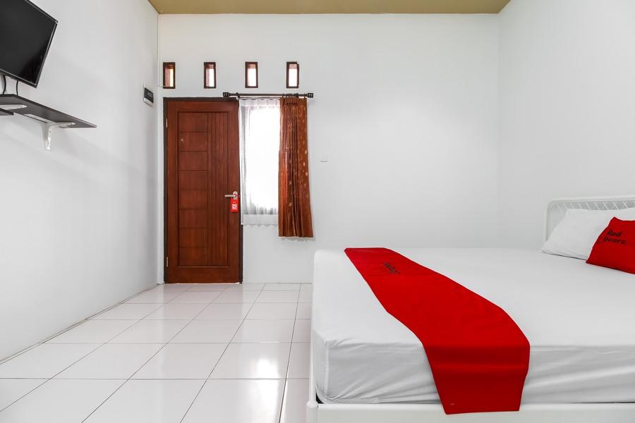 RedDoorz @ Jagakarsa 2