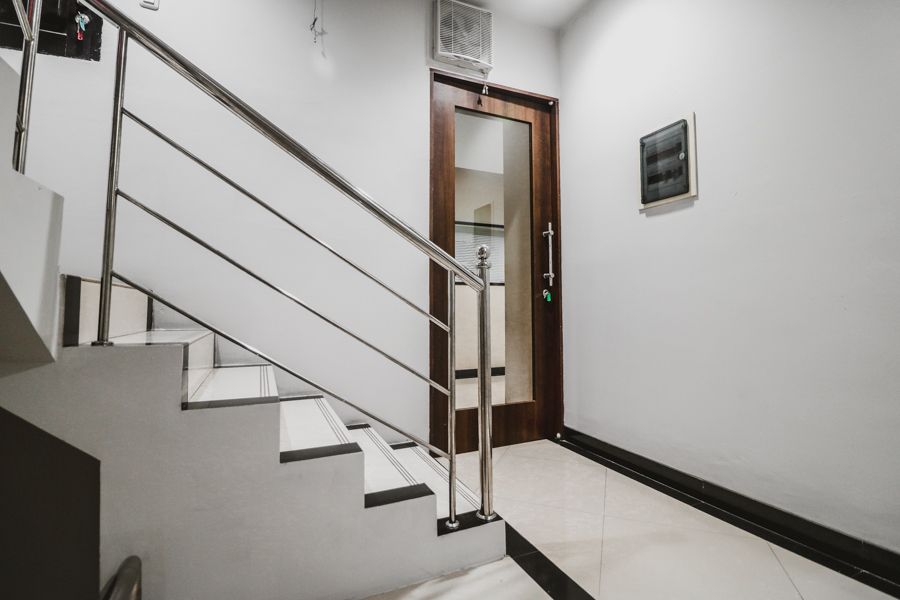 RedDoorz Near Kebon Jeruk Jakarta