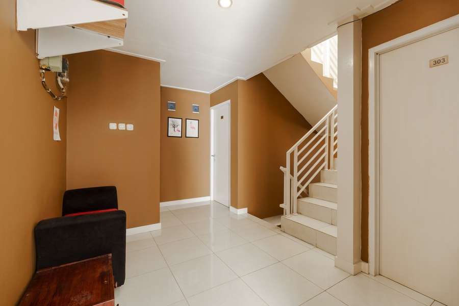 RedDoorz Near Setiabudi One Mall