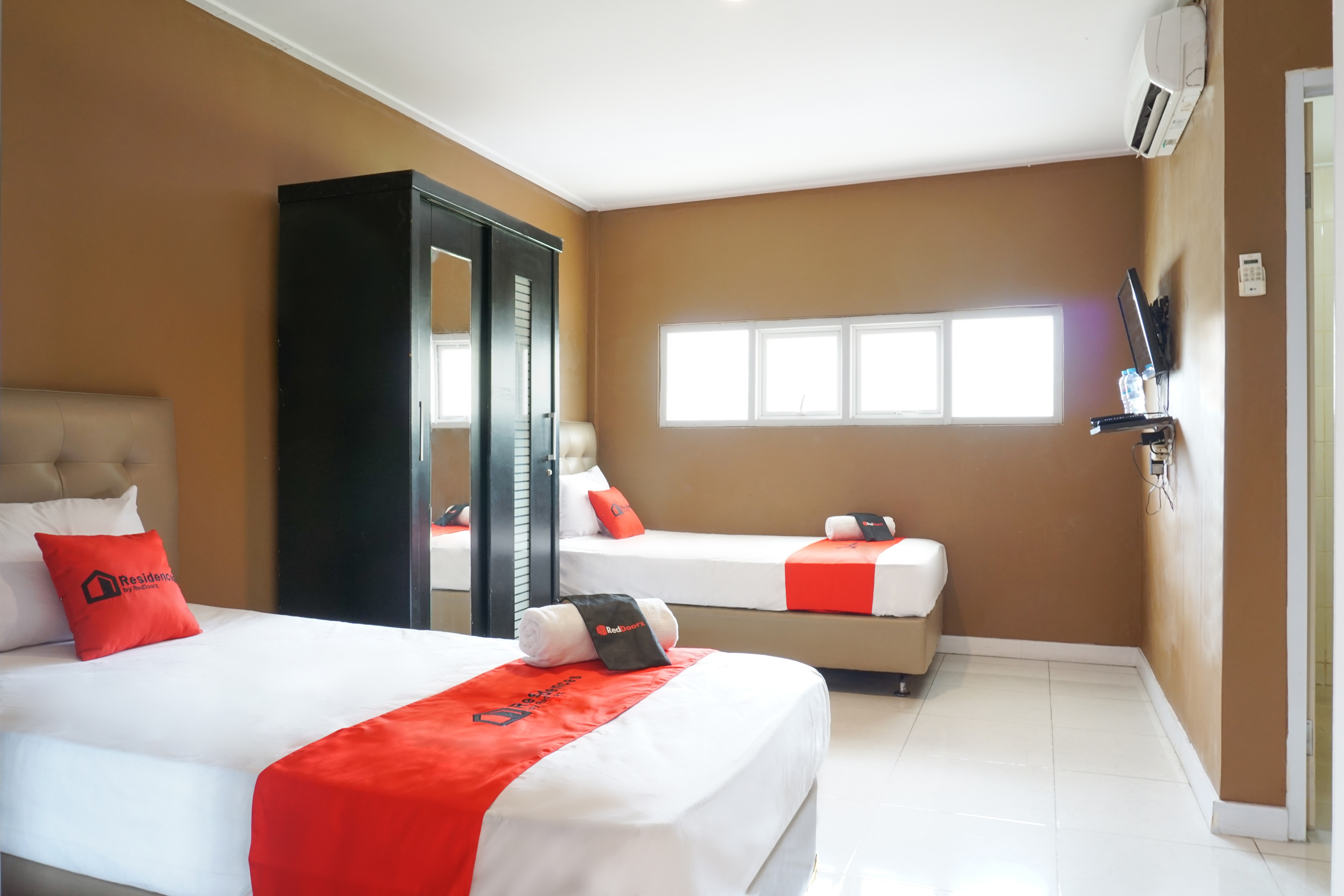 RedDoorz Near Setiabudi One Mall