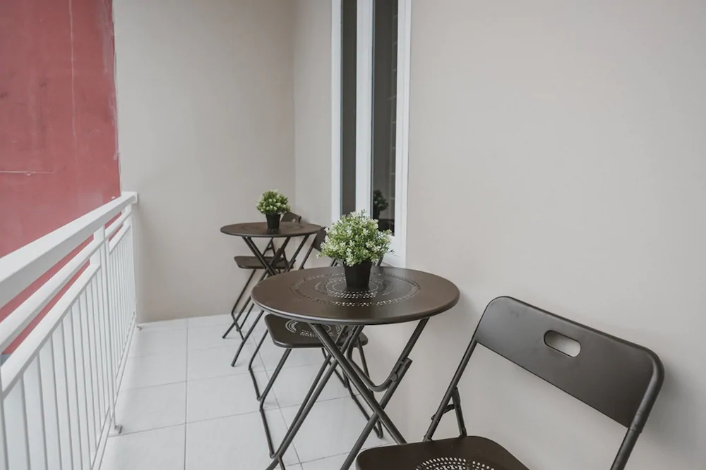 RedDoorz Near Siloam Hospital Kebon Jeruk