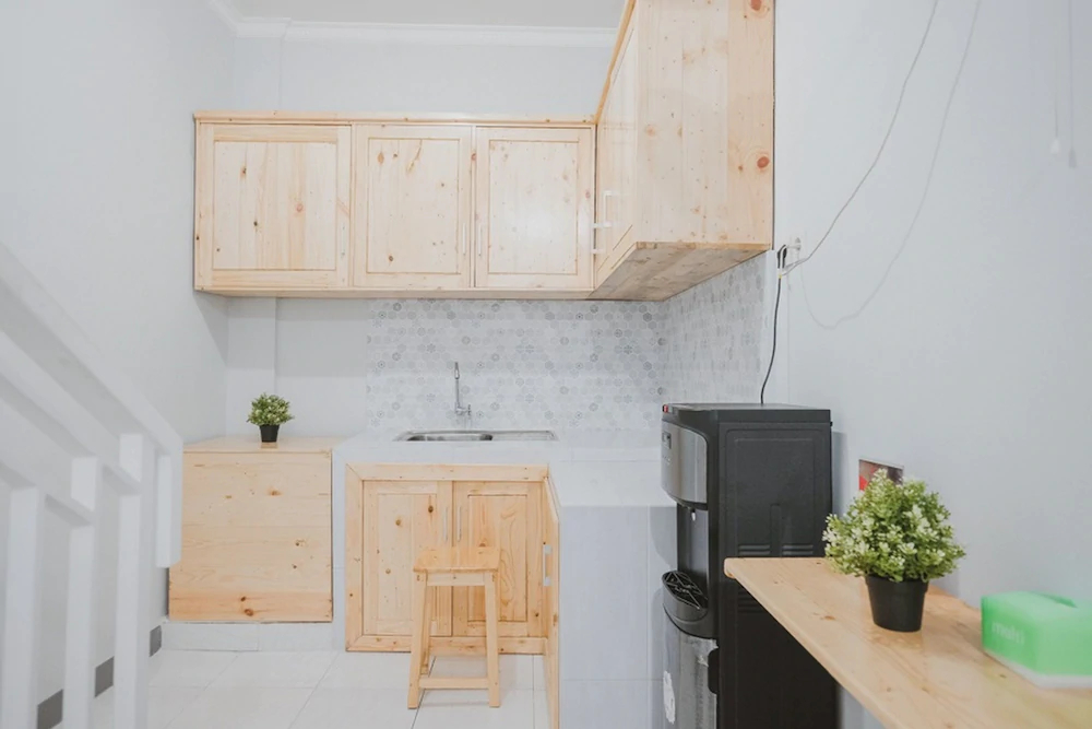 RedDoorz Near Siloam Hospital Kebon Jeruk