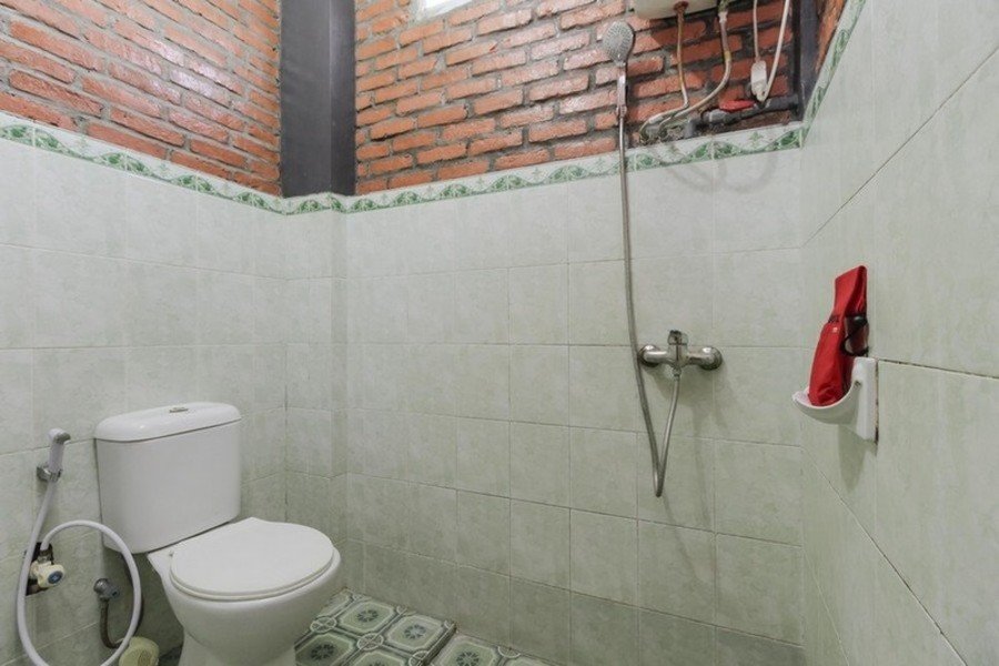 RedDoorz Plus @ Ampera Raya