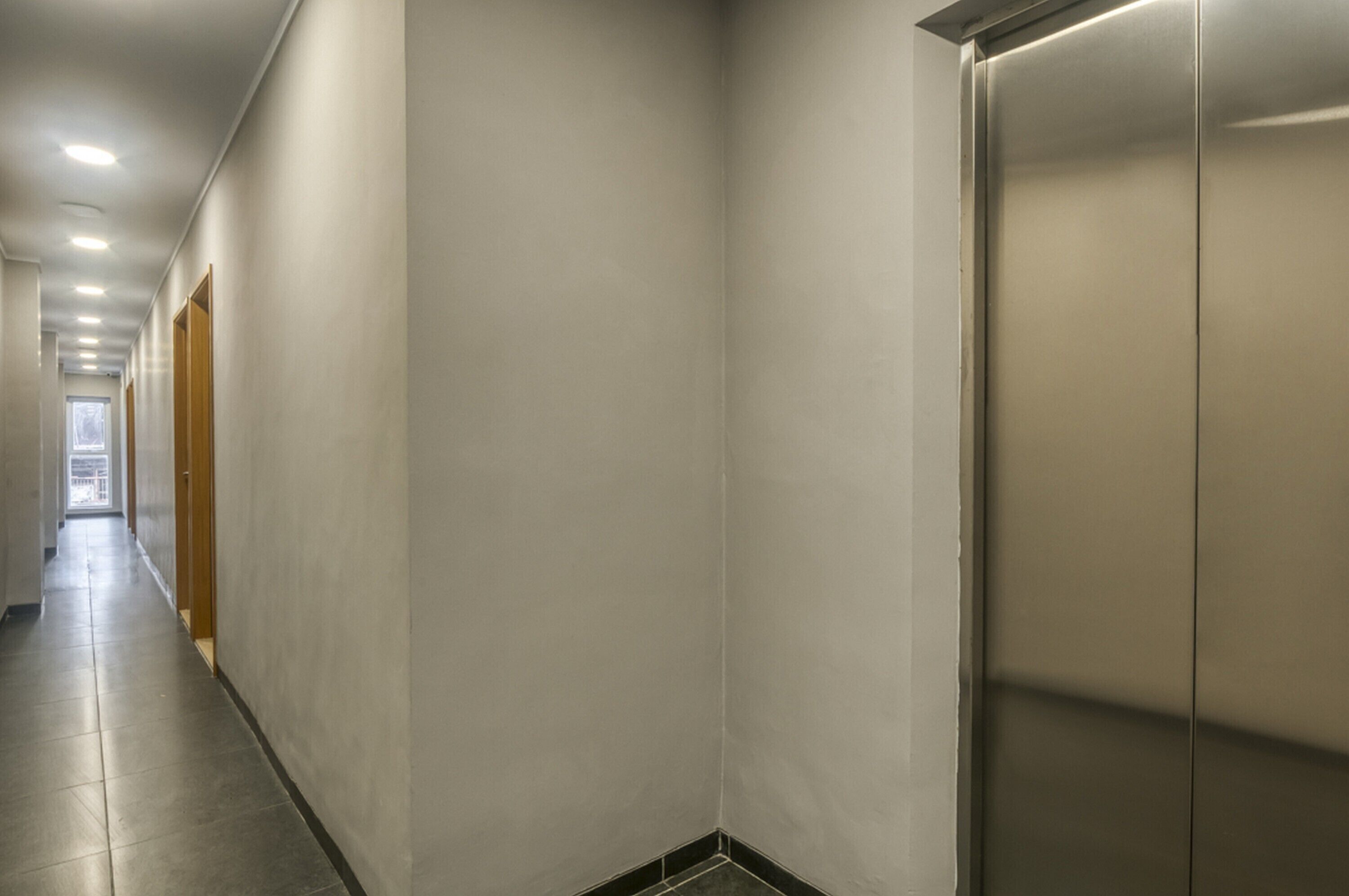 RedDoorz Plus @ Cideng Timur