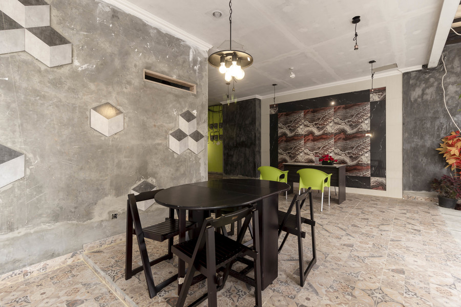 RedDoorz Plus @ Cipete Damai