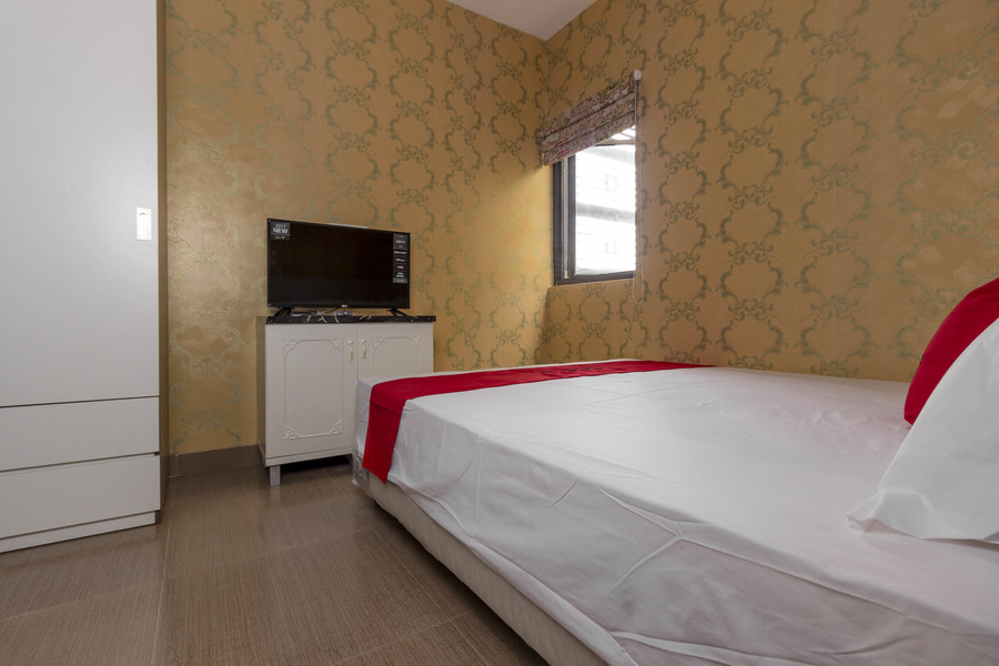 RedDoorz Plus @ Cipete Damai