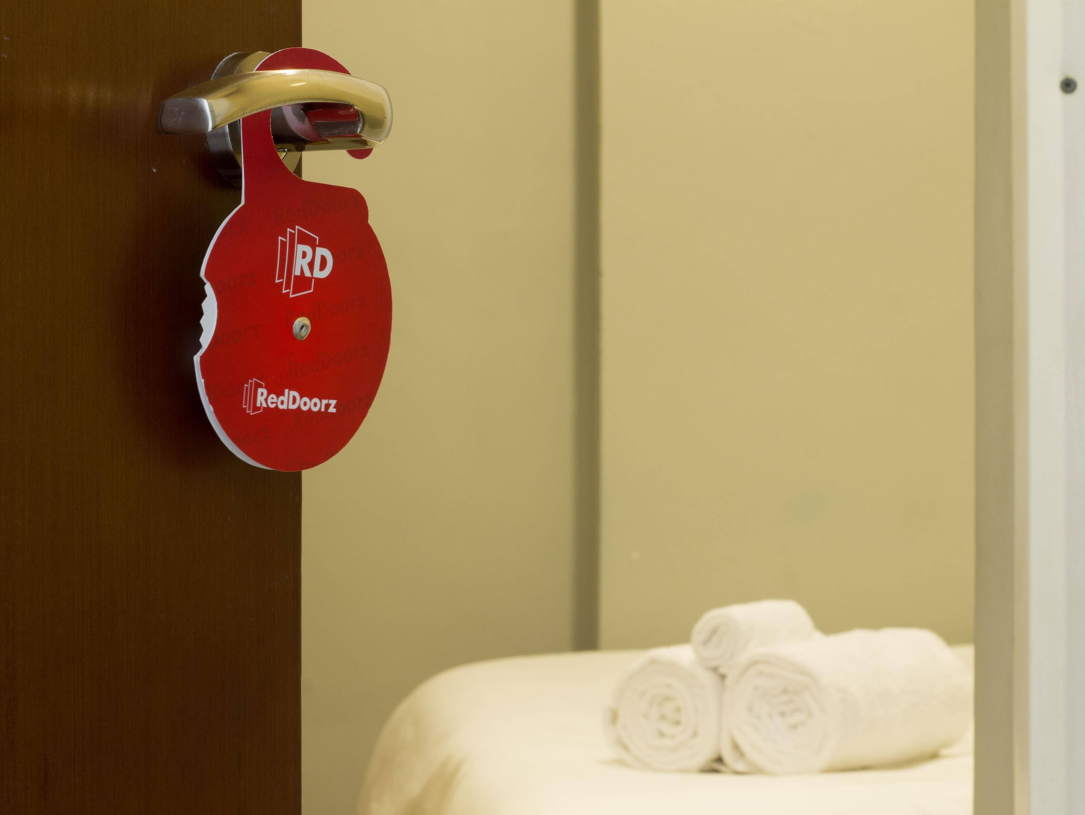 RedDoorz Plus @ Guntur Raya Setiabudi