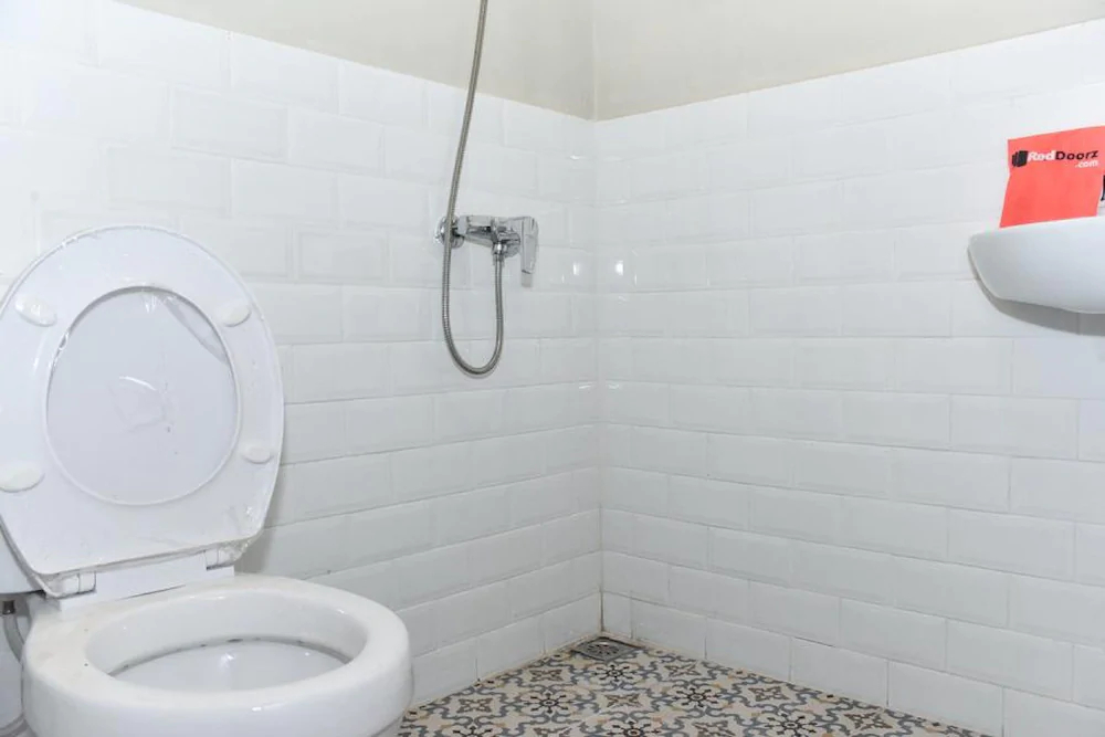 RedDoorz Plus @ Kemayoran