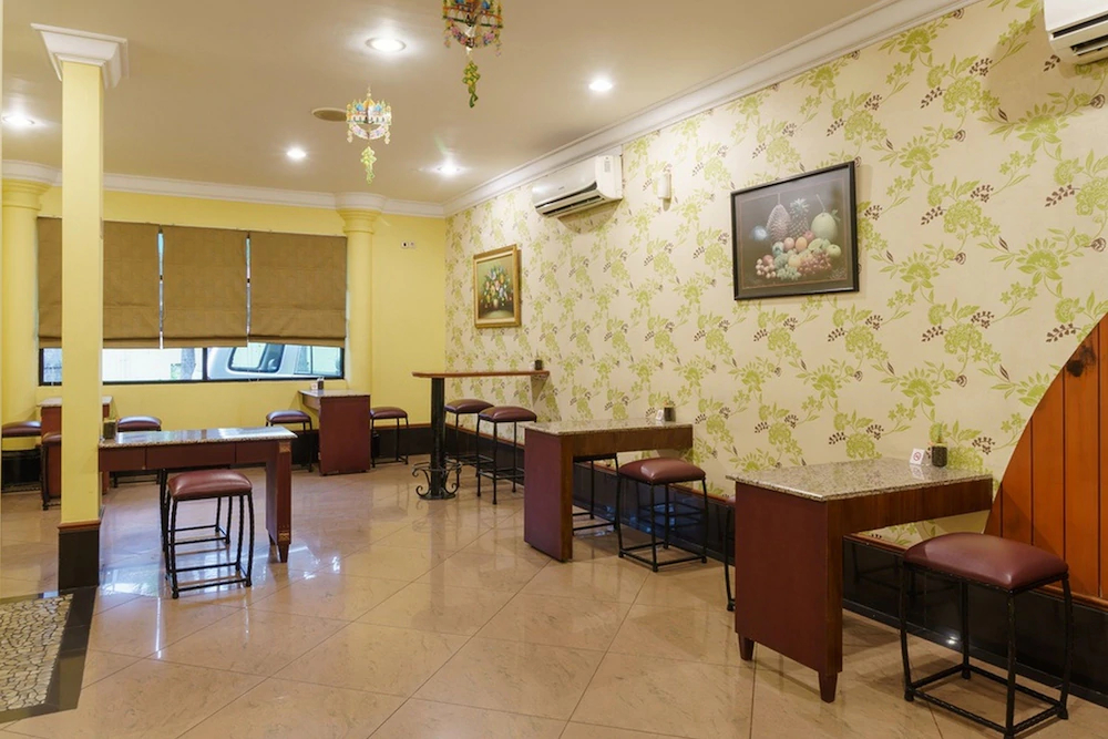 RedDoorz Plus Near Ancol