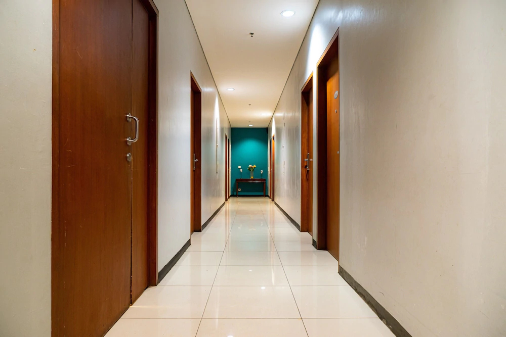 RedDoorz Plus Near Blok M Square