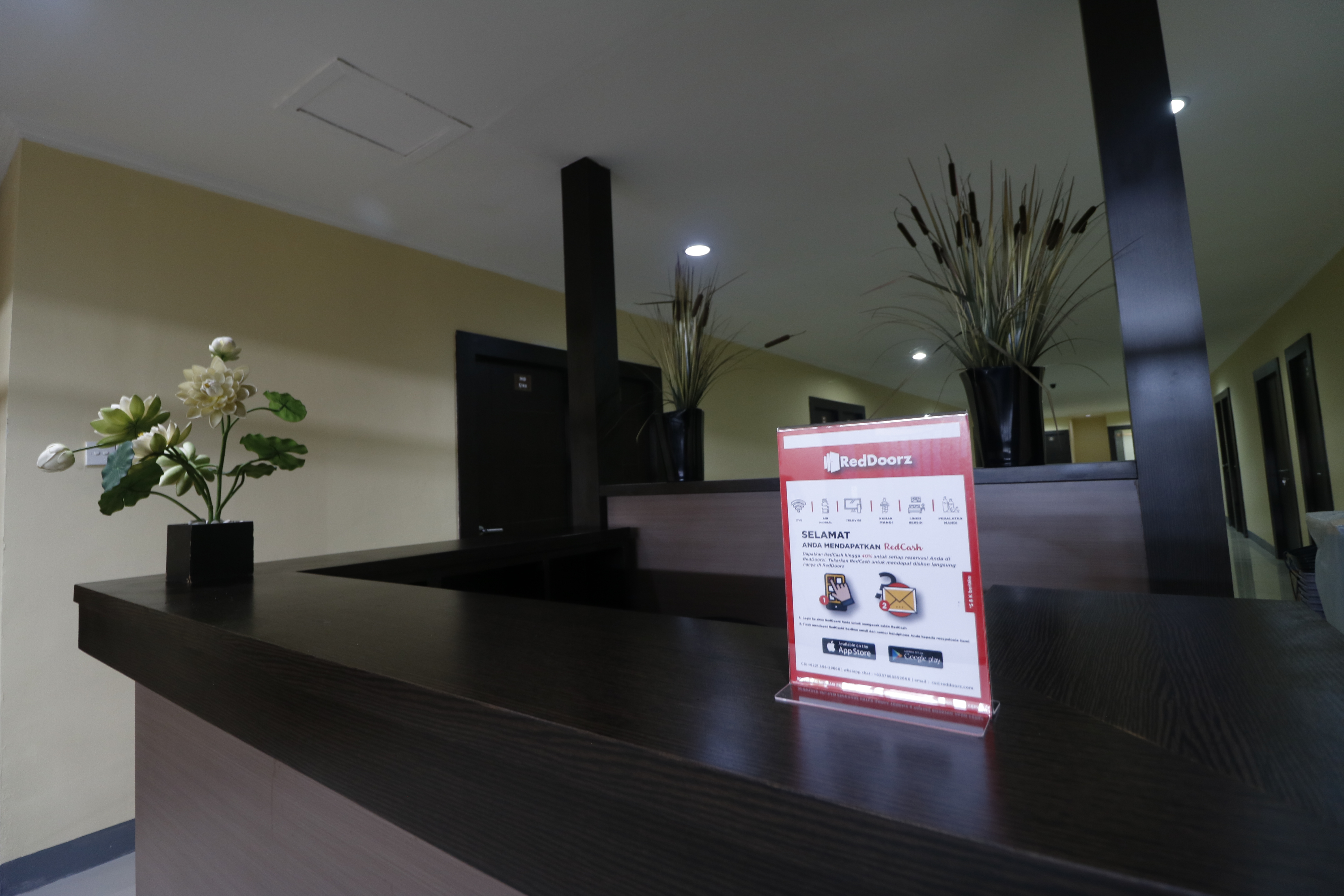 RedDoorz Plus near ITC Cempaka Mas