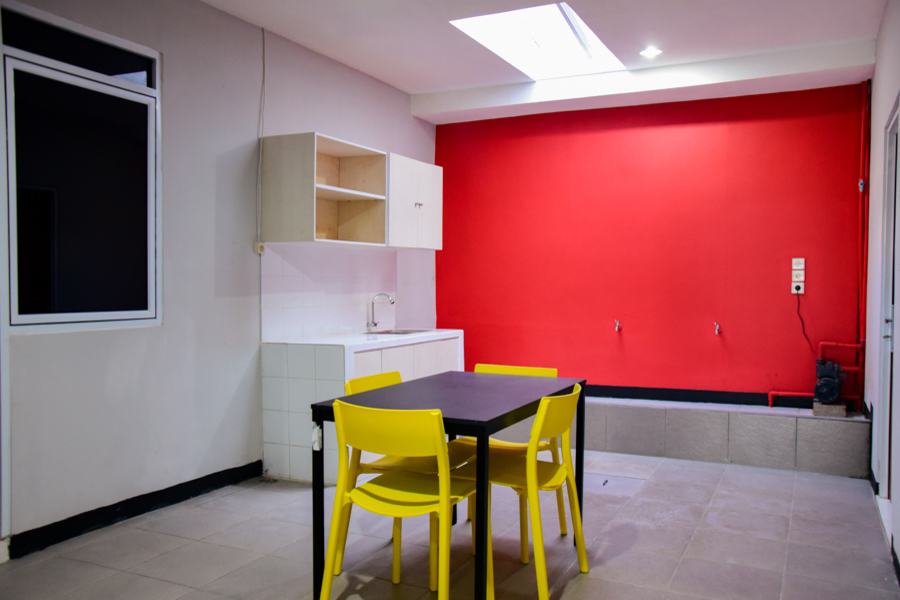 RedDoorz Plus Near Mall Kelapa Gading