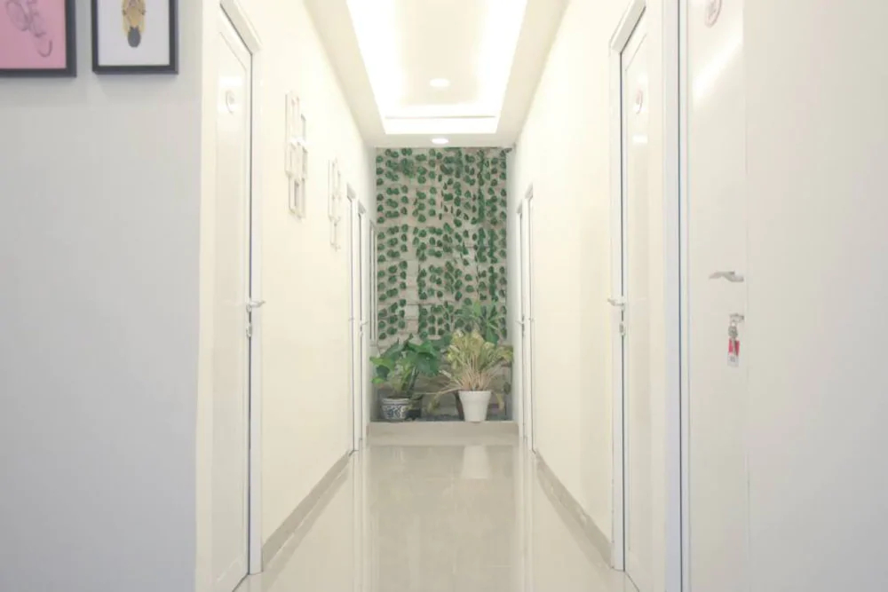 Reddoorz Plus Near Manggarai Station 3
