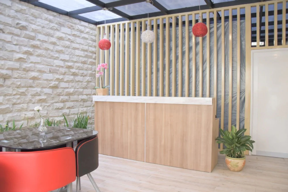 Reddoorz Plus Near Manggarai Station 3