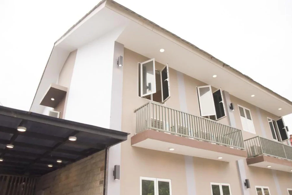 Reddoorz Plus Near Manggarai Station 3