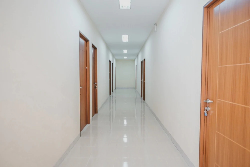 RedDoorz Plus Near Plaza Blok M