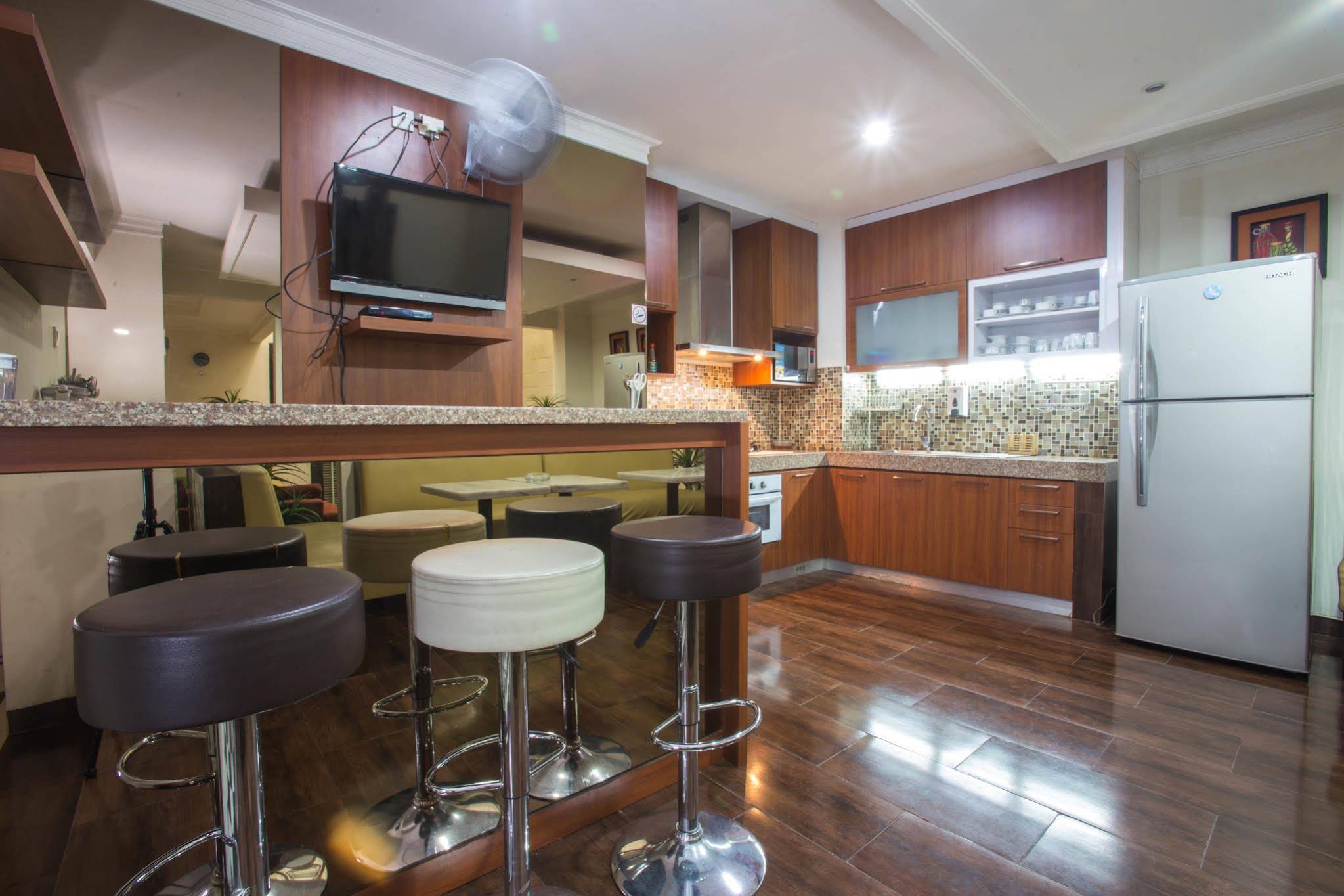 RedDoorz Plus near Pondok Indah Mall