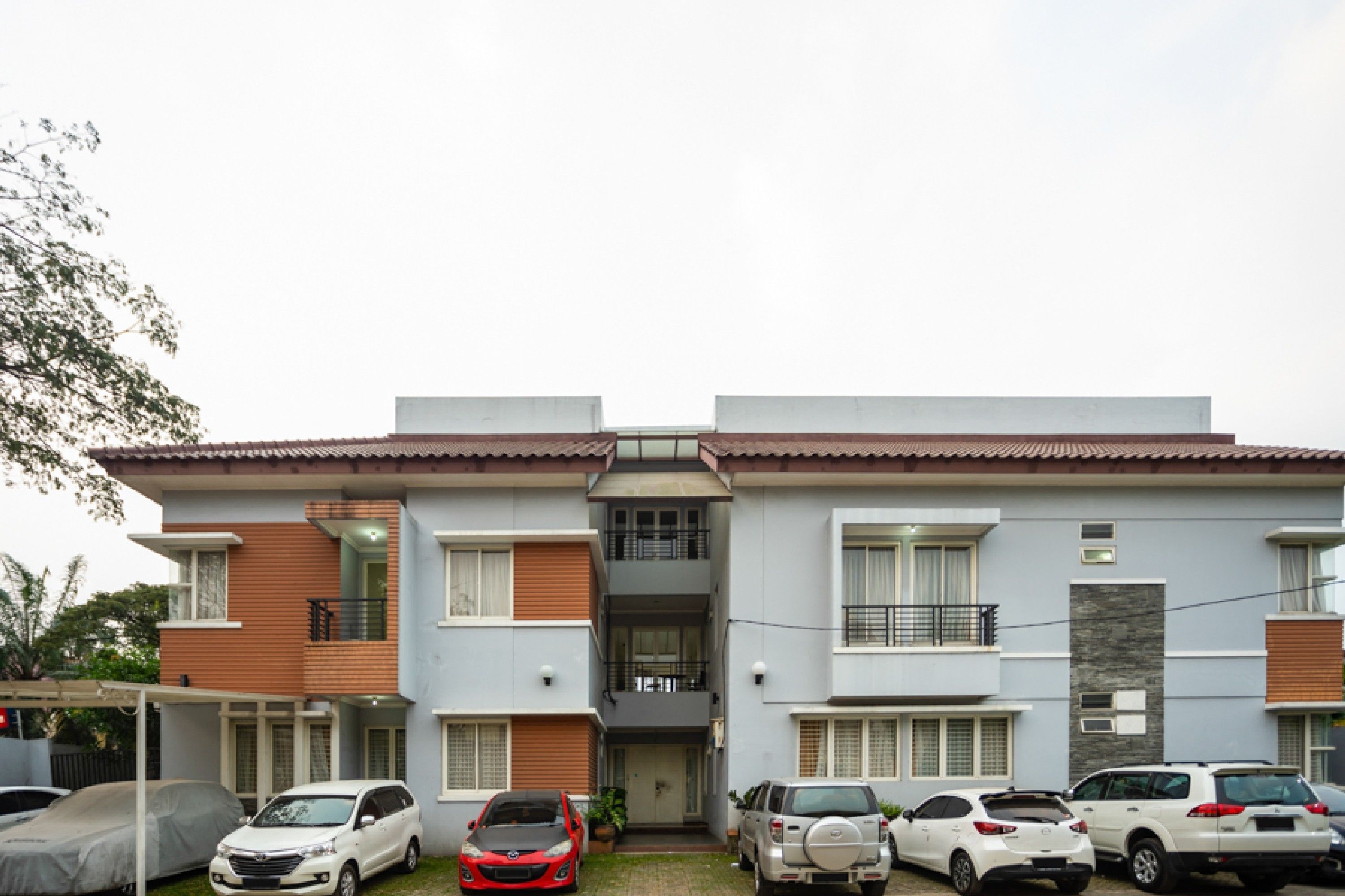 RedDoorz Plus near Siloam Karawaci