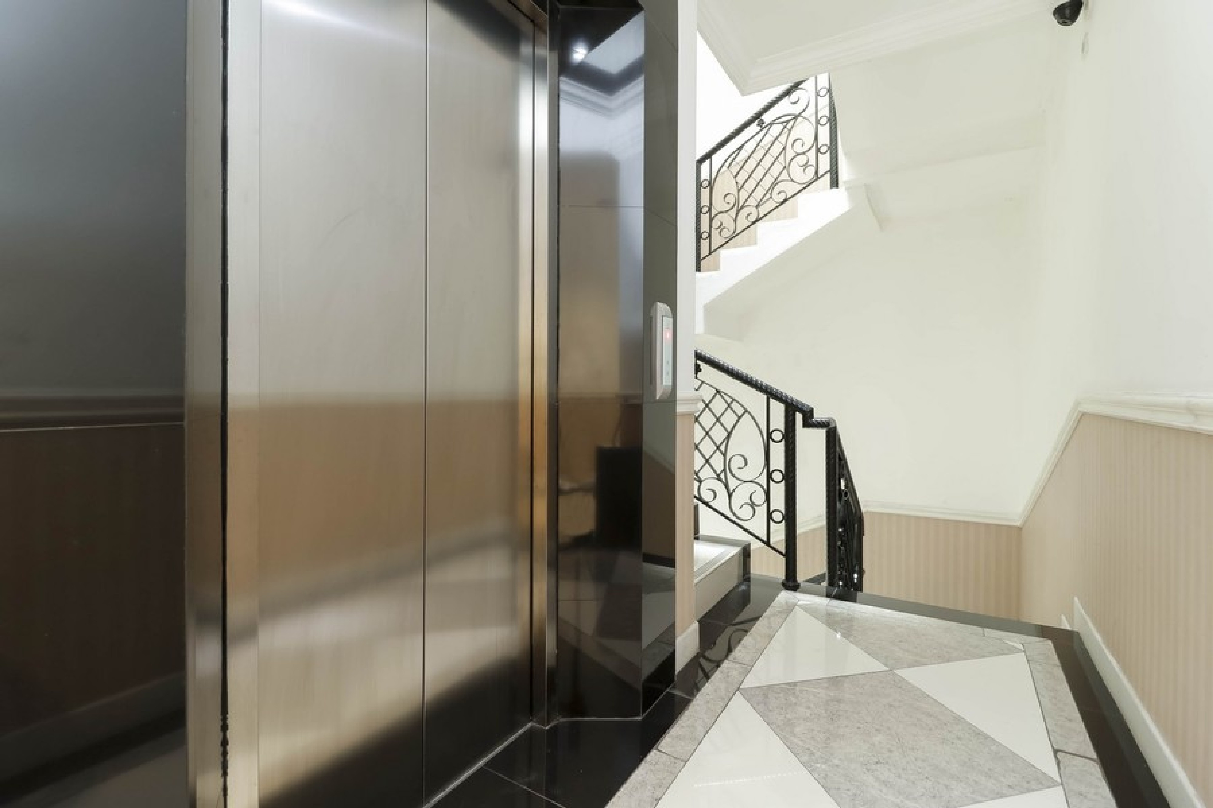 RedDoorz Plus @ Setiabudi Barat