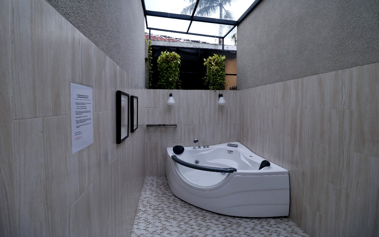 Reddoorz Premium Near Rs Pondok Indah