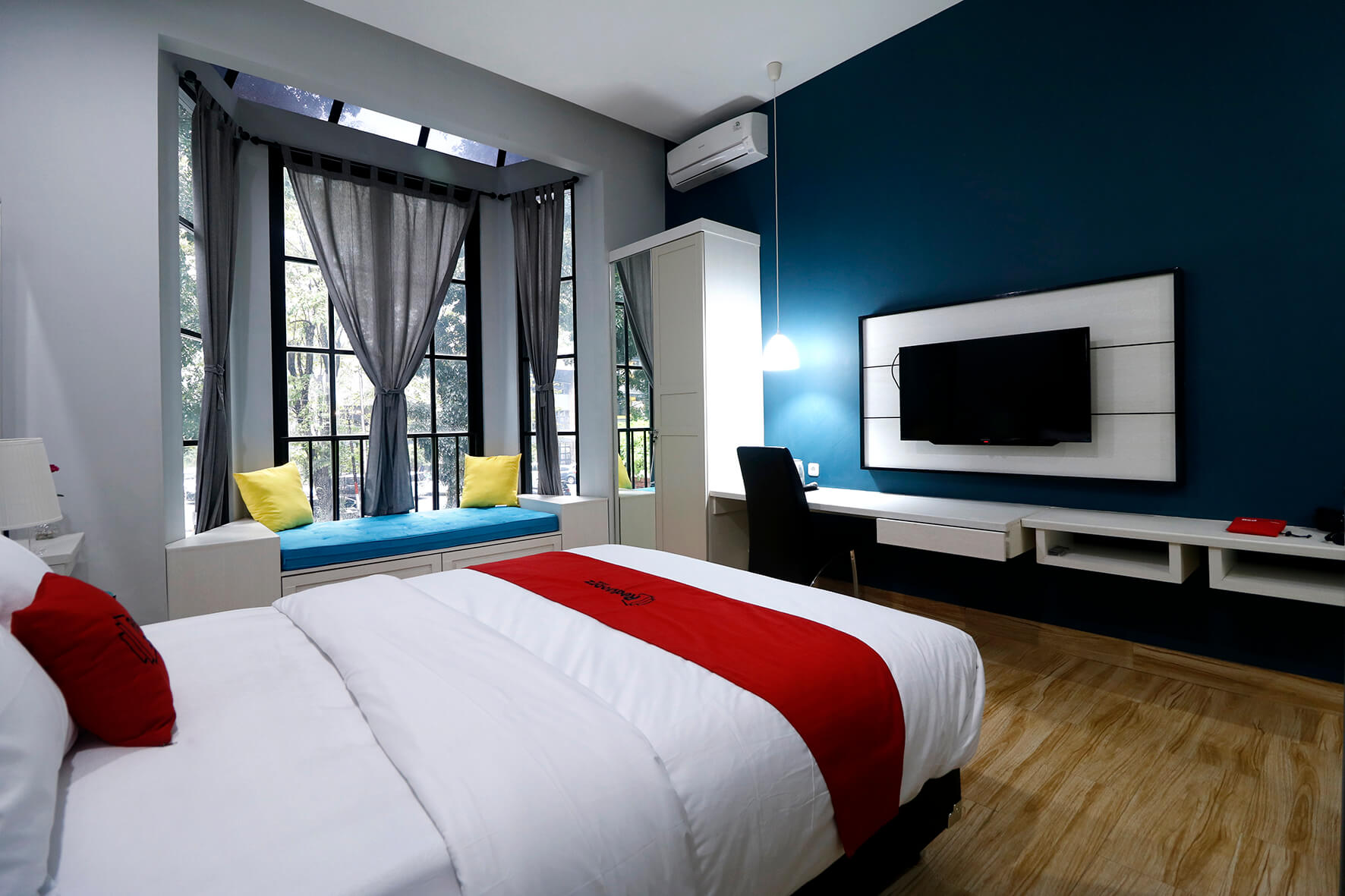 Reddoorz Premium Near Rs Pondok Indah