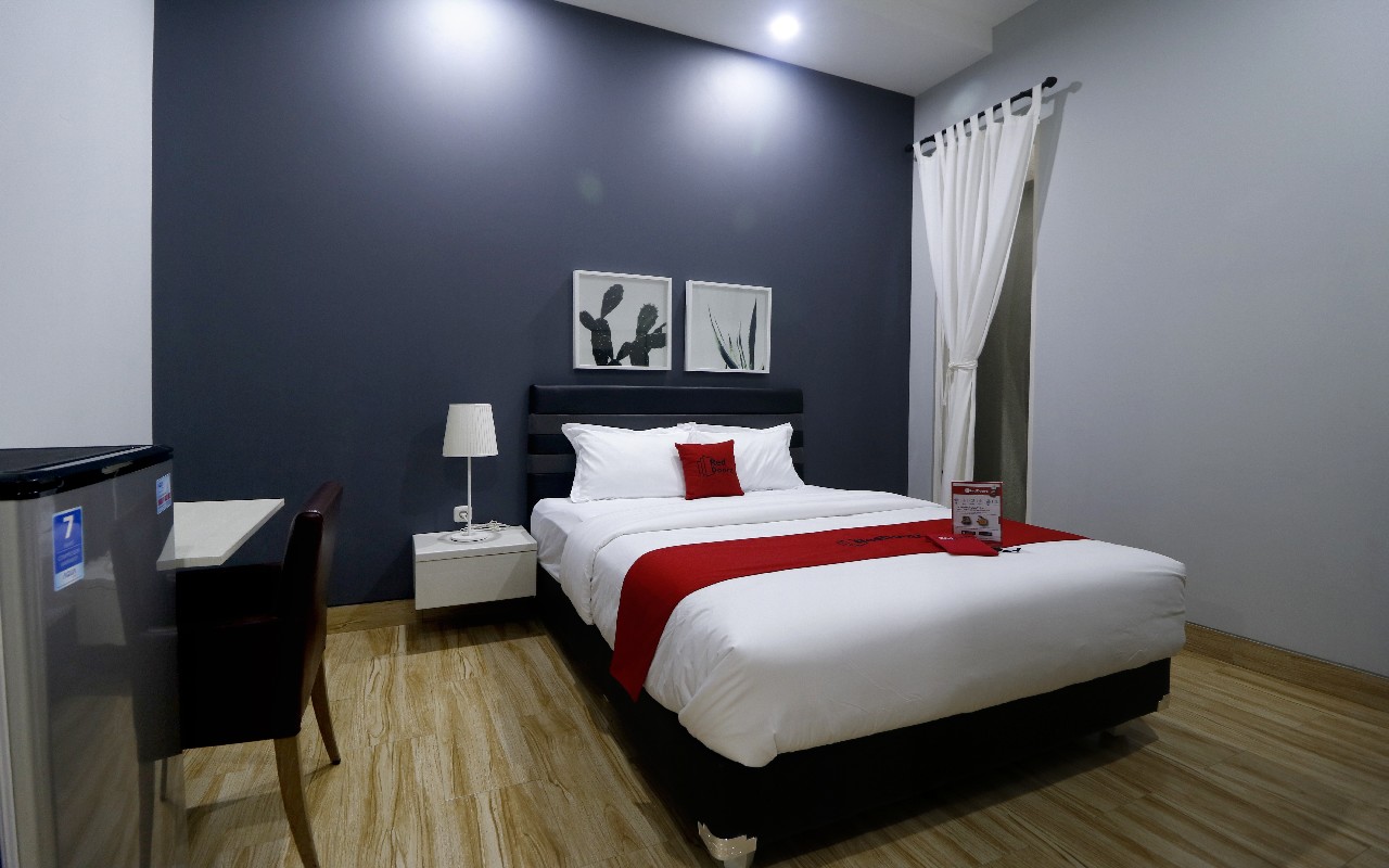 Reddoorz Premium Near Rs Pondok Indah