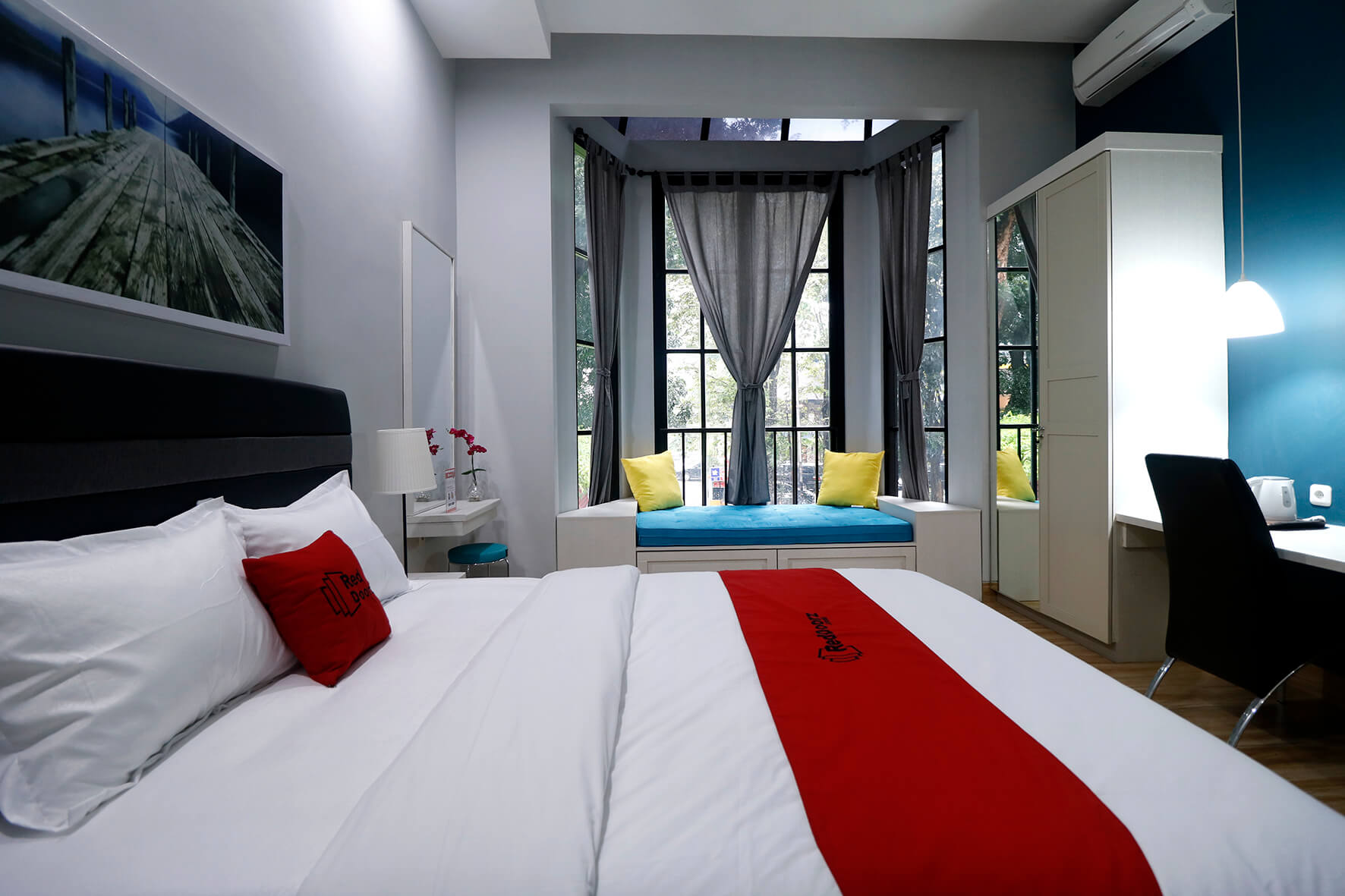 Reddoorz Premium Near Rs Pondok Indah