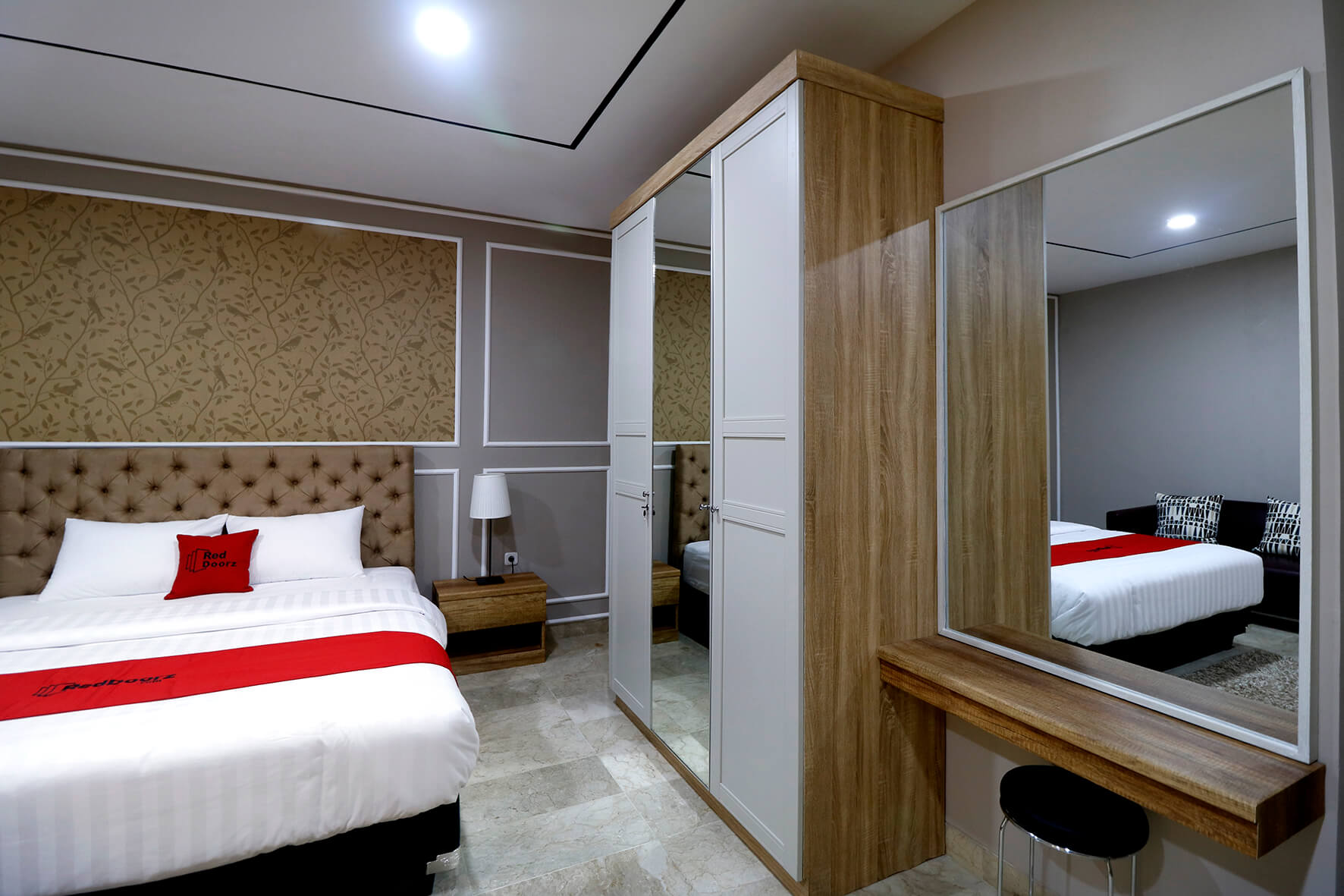 Reddoorz Premium Near Rs Pondok Indah