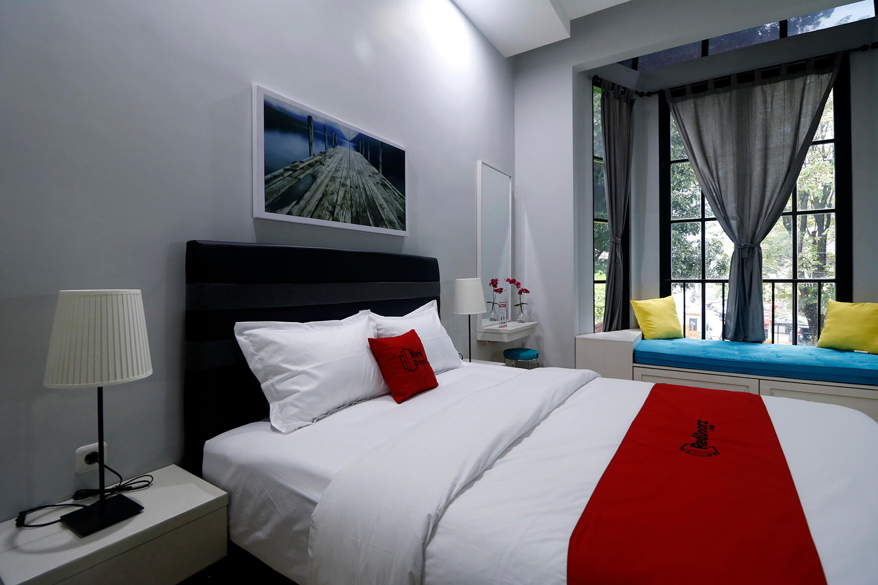 Reddoorz Premium Near Rs Pondok Indah